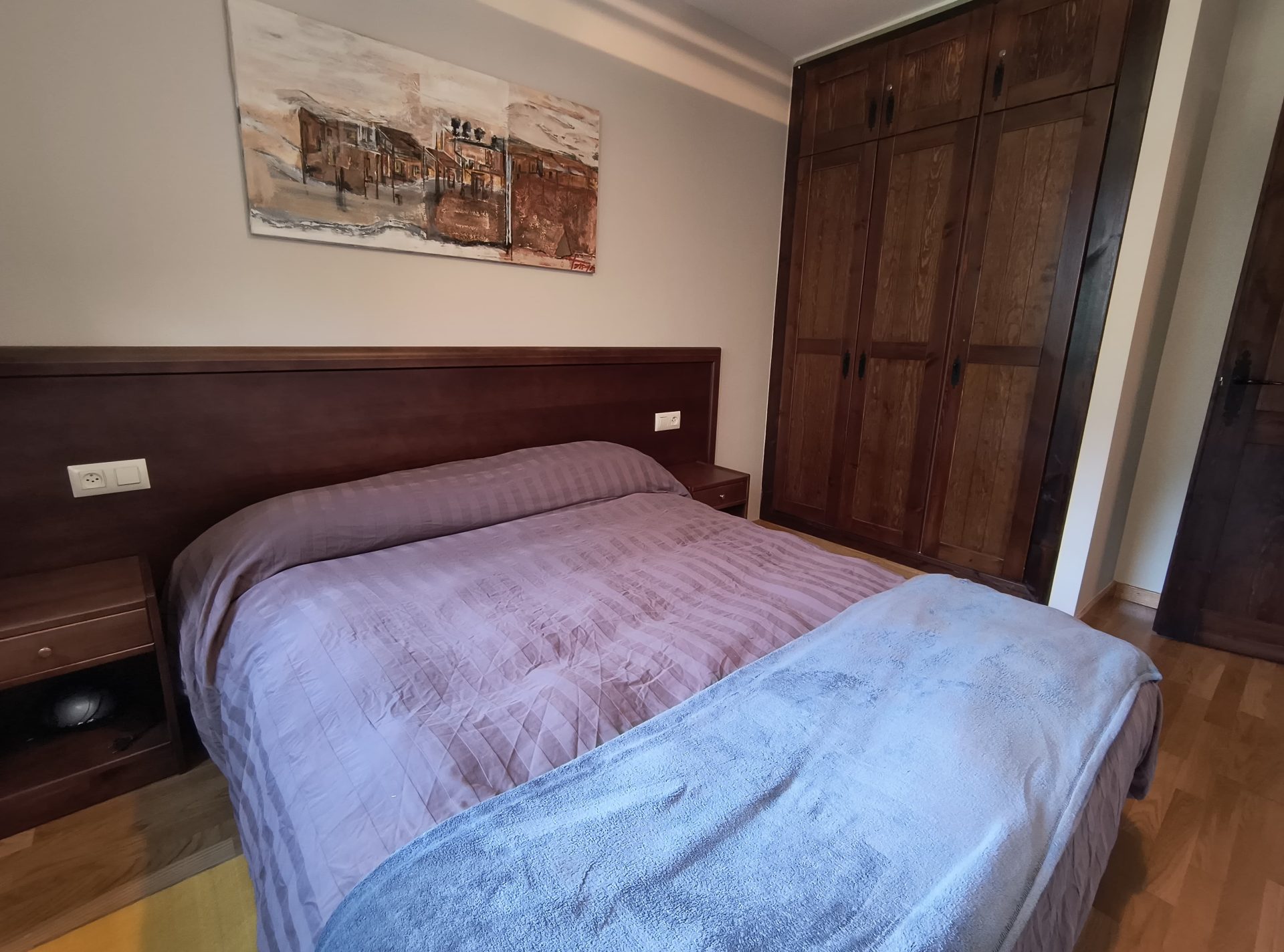 cama matrimonial en apartamento de urbanización de lin soles