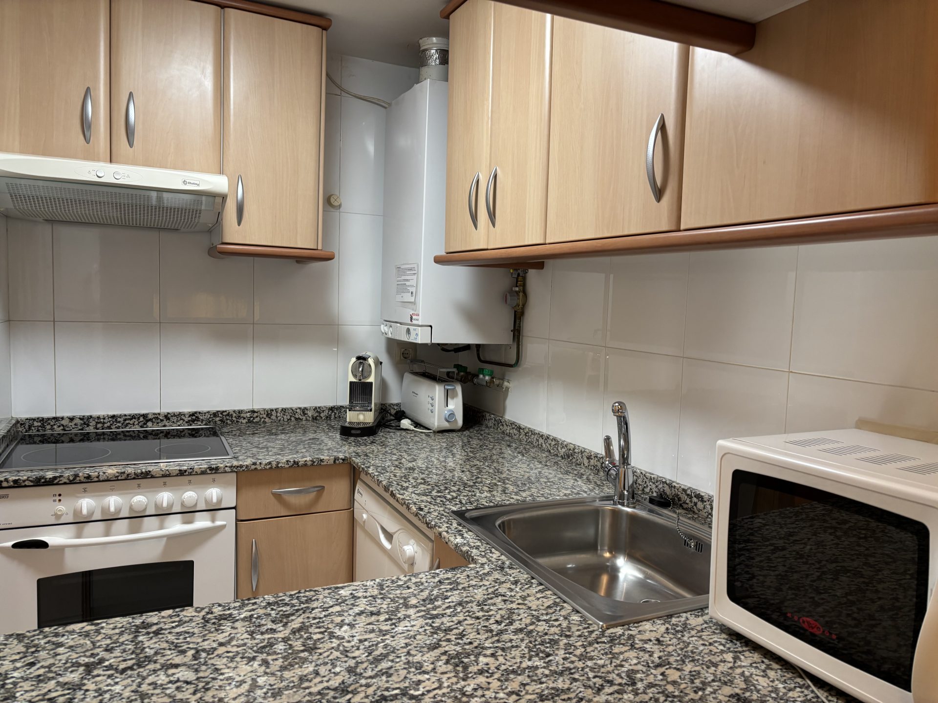 cocina estilo americana bien equipada de alojamiento en cerler